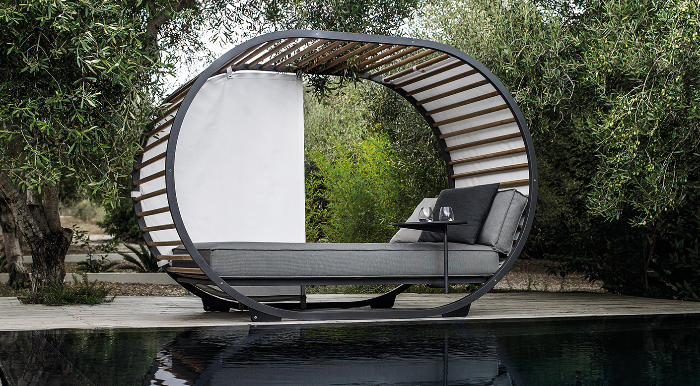 Cradle Lounge Day Bed