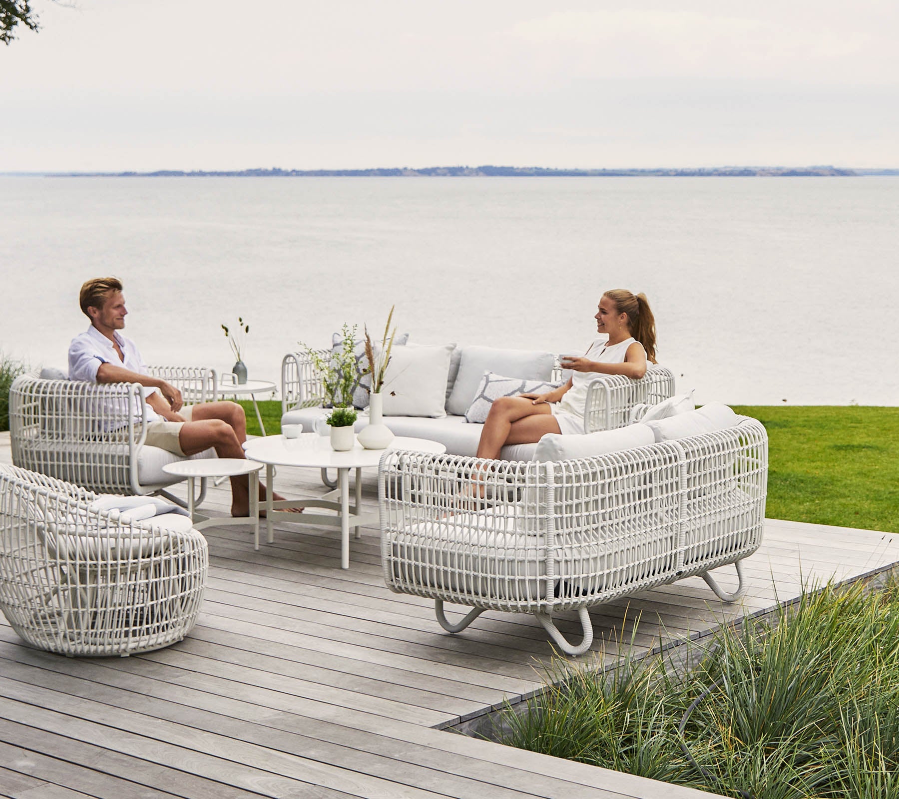 Nest 2-Sitzer Sofa  Outdoor , inkl. Kissen   