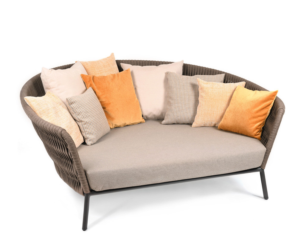 Wing Daybed inkl. Sitzkissen Wing Daybed inkl. Sitzkissen