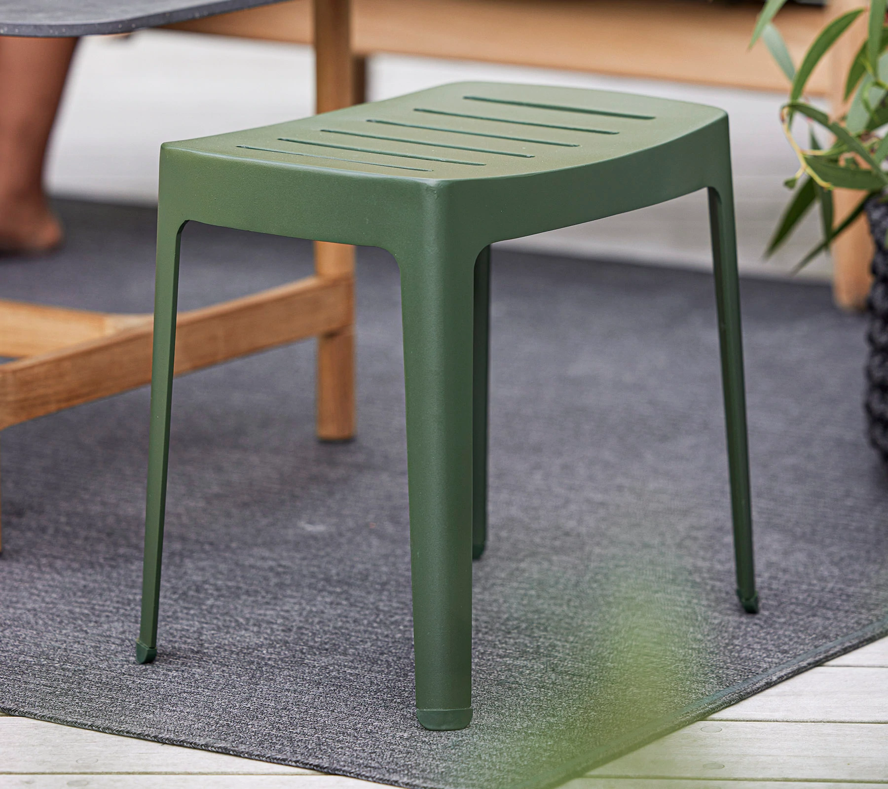Cut Hocker Cut Hocker