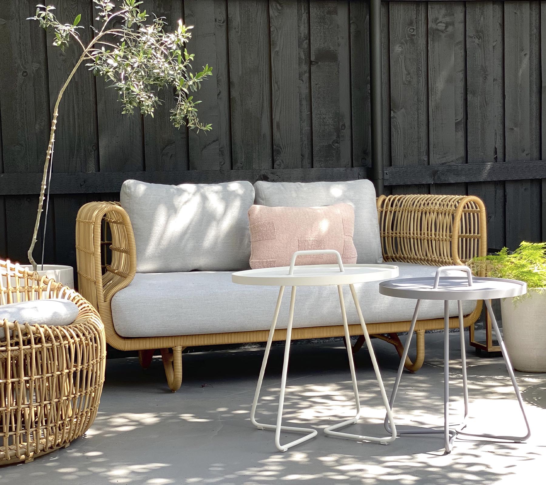 Nest 2-Sitzer Sofa  Outdoor , inkl. Kissen   