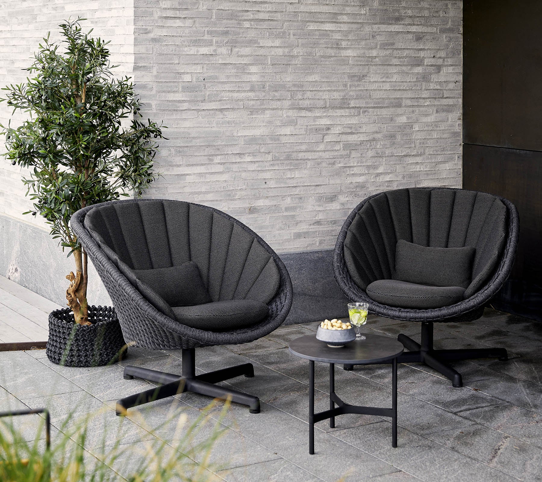 Peacock Loungesessel drehbar