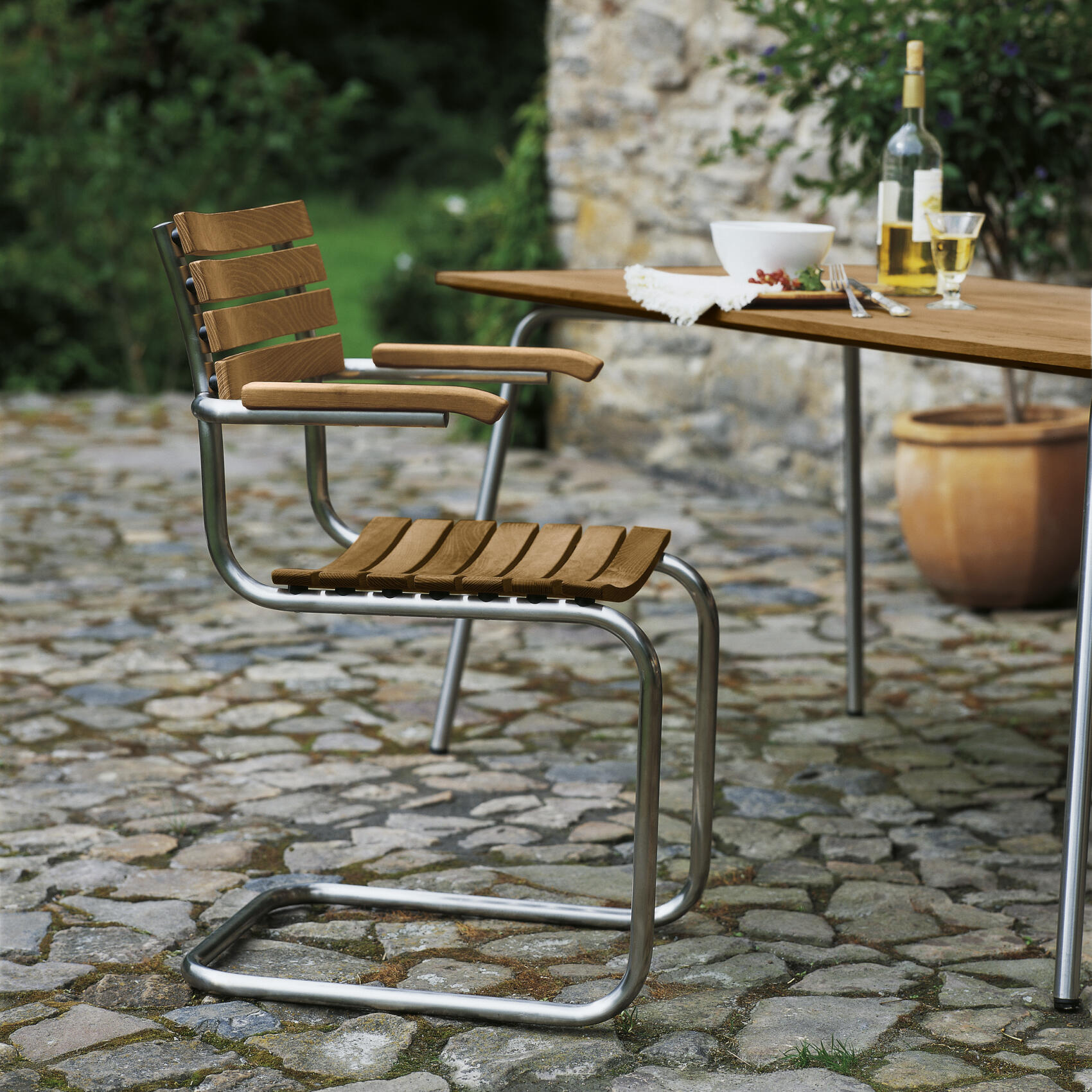 Thonet All Season S 1040 Gartentisch