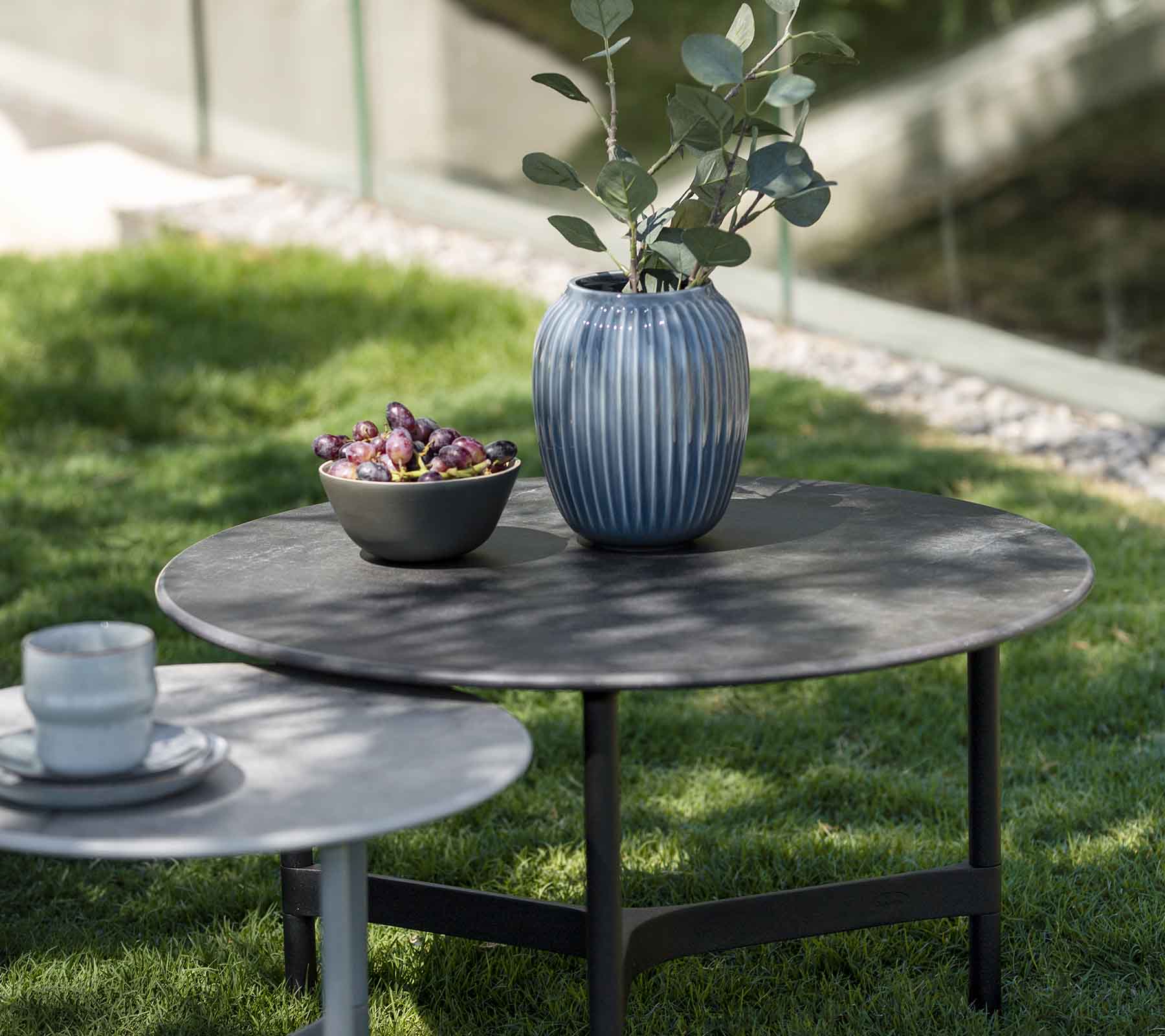 Twist Beistelltisch / Couchtisch Ø 70 cm Twist Beistelltisch / Couchtisch Ø 70 cm