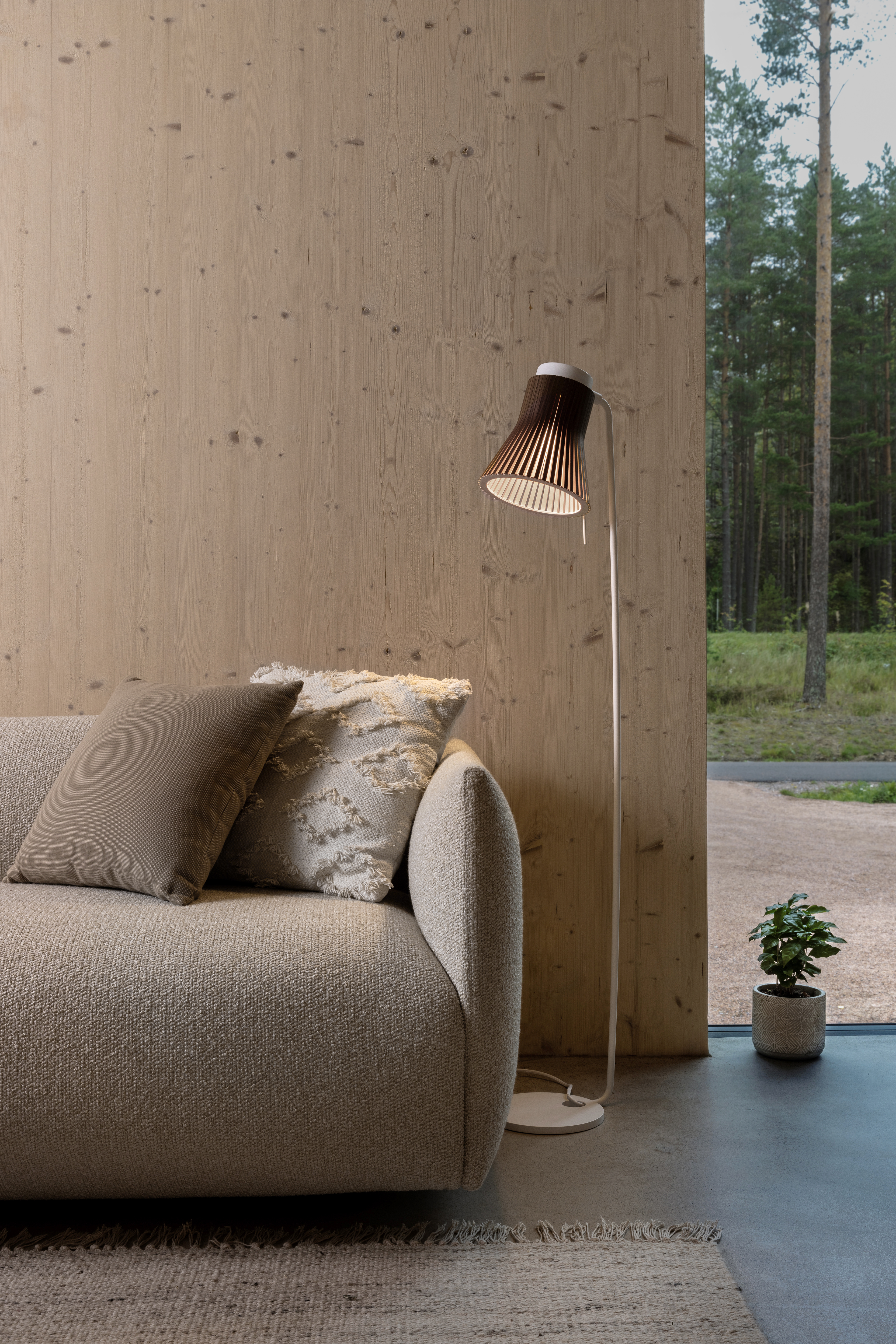 Petite 4610 Stehleuchte 