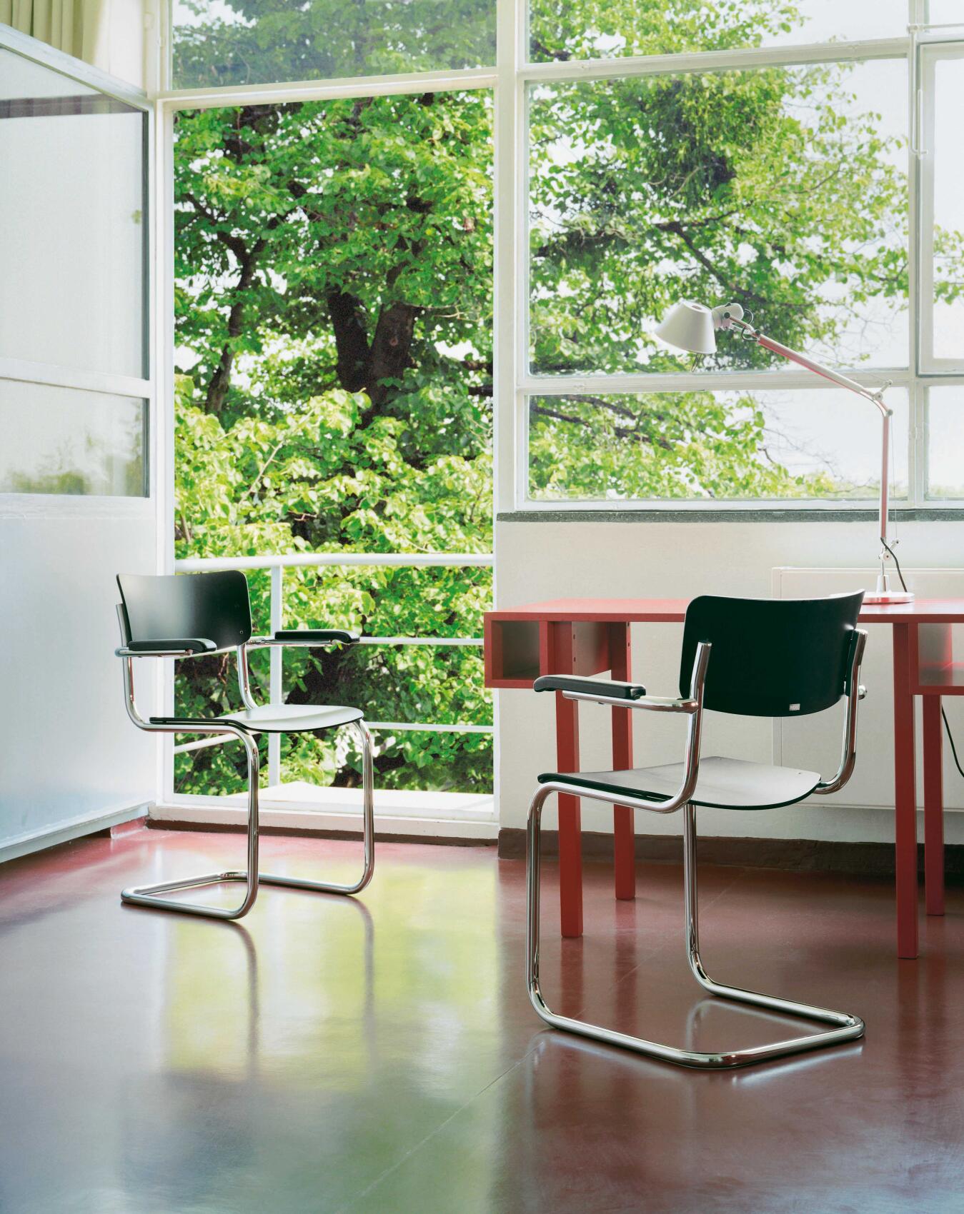Thonet Stuhl S 43 F, "Aktion 5 + 1"