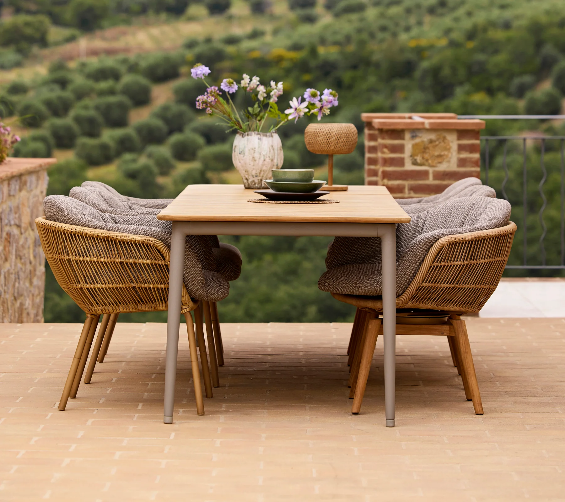 Core Esstisch Teak / Alu, 160 cm 