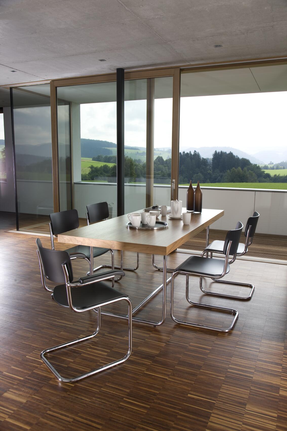 Thonet Stuhl S 43 F, "Aktion 5 + 1"